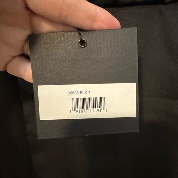 IEENA for MAC DUGGAL NWT $398 Sleeveless Faux Tux Jumpsuit Size 4 - Picture 7 of 9